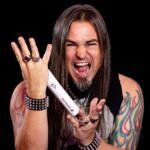 "Eu trabalhei com ele, tive a minha vida, a minha voz, a minha carreira tocada por ele diretamente.”